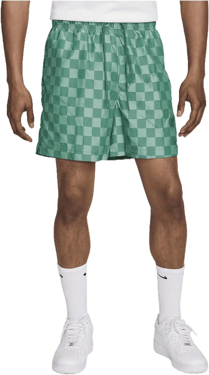 Nike Club Men's Flow Shorts (Malachite/White, FN3098-365) Size Medium