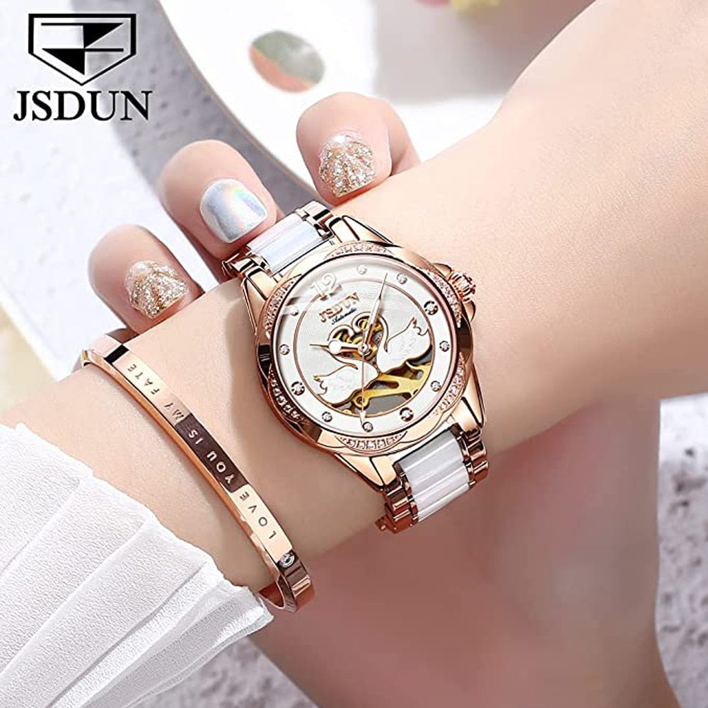 Swan Design Wristwatch